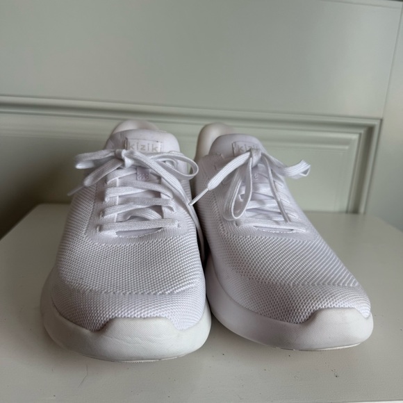 KIZIK Athens Athletic Running Shoes Women’s 10.5 Mens 9 Slip On Laced Hands Free - Picture 3 of 10